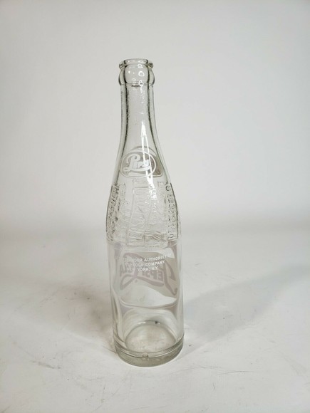 Vintage 1954 Pepsi Cola Bottle 12oz Embossed Glass Painted Label New York, NY - Picture 2 of 4